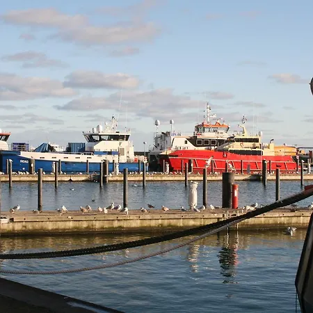 Feodora - Haus Mit Dem Einzigartigen Seeblick Lejlighed Sassnitz
