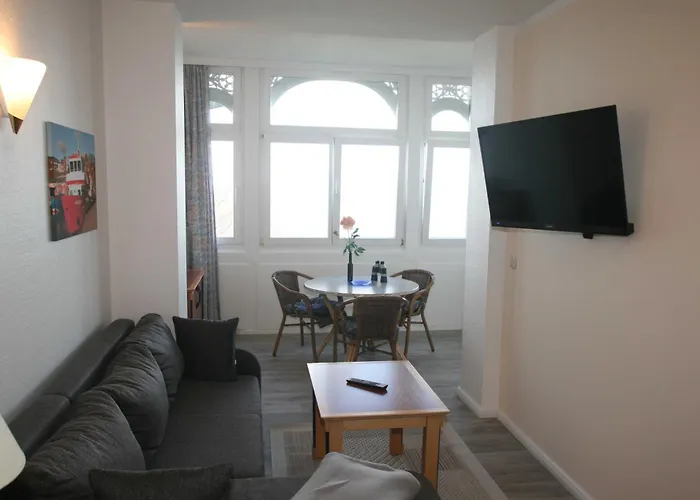 Apartment Feodora - Haus Mit Dem Einzigartigen Seeblick Sassnitz